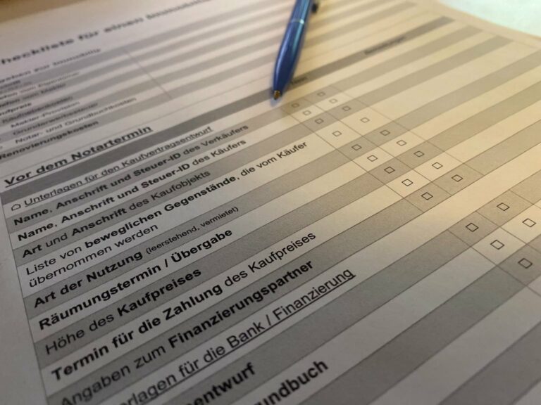 Immobilienkaufvertrag: Ablauf, Checkliste & Muster-Kaufvertrag